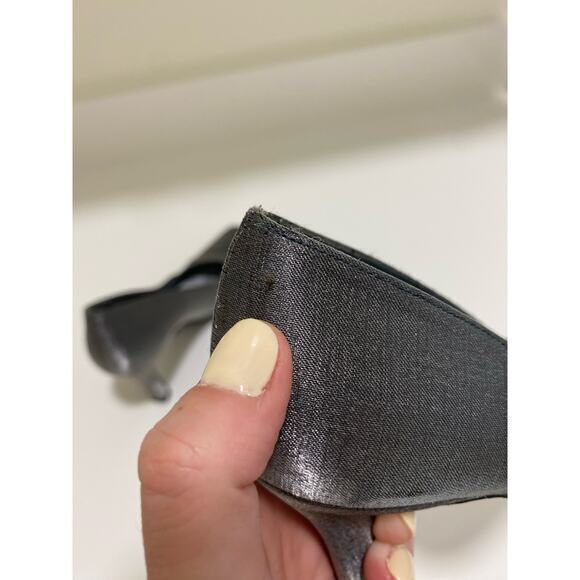 Stuart Weitzman slate gray silver shimmer evening heels pumps size 6 - Picture 5 of 12